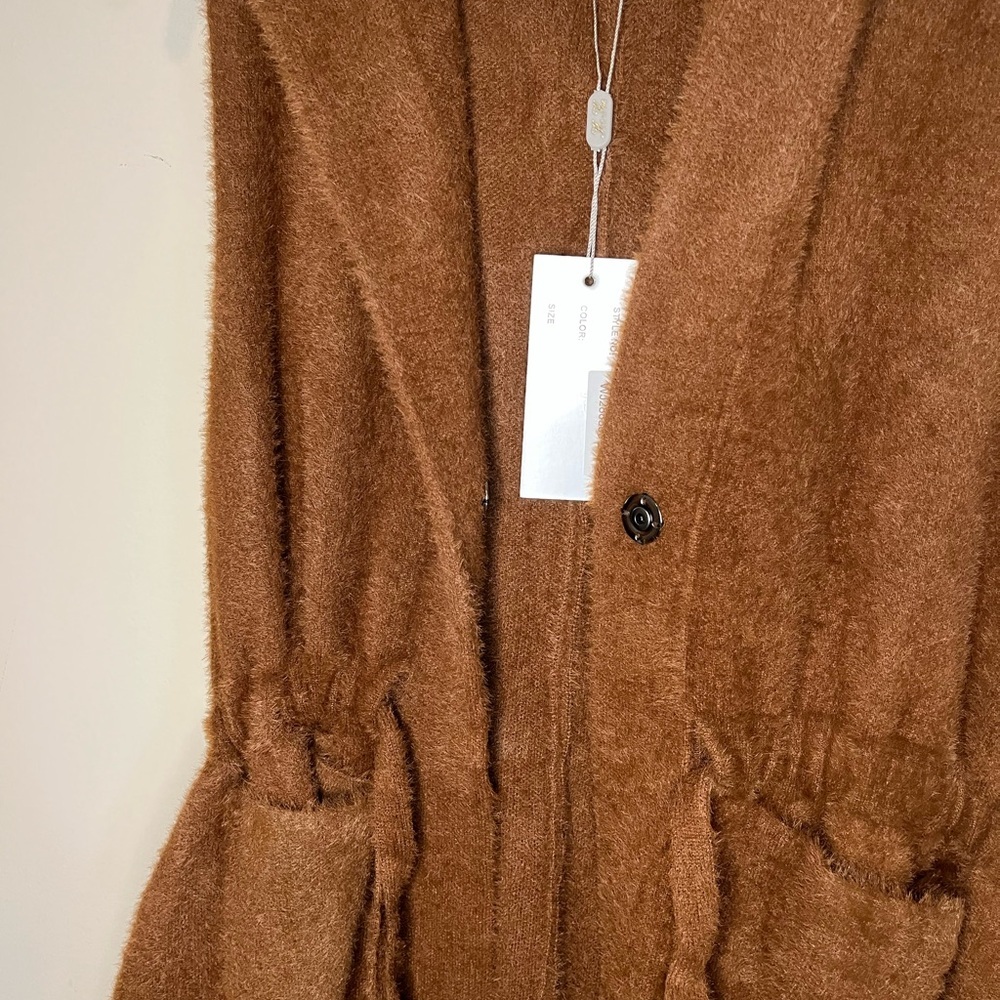 NWT Wool Blend Cozy Hooded Vest Size Medium - Picture 8 of 13